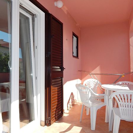 Apartments Luce - Family Friendly & Parking Pag Town Eksteriør bilde