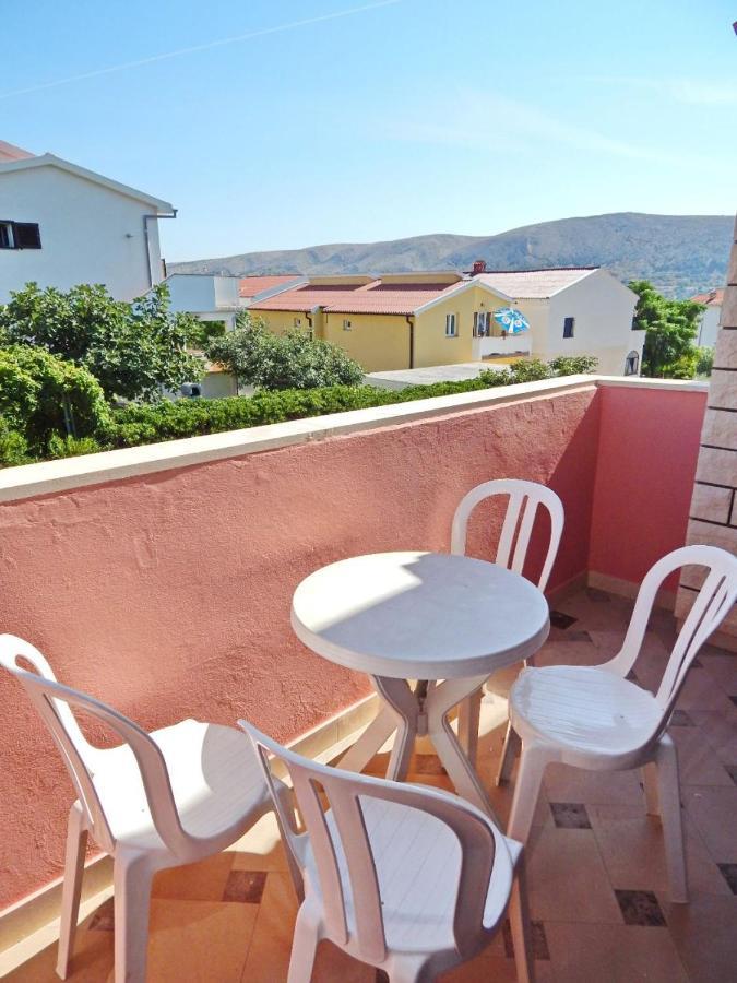 Apartments Luce - Family Friendly & Parking Pag Town Eksteriør bilde