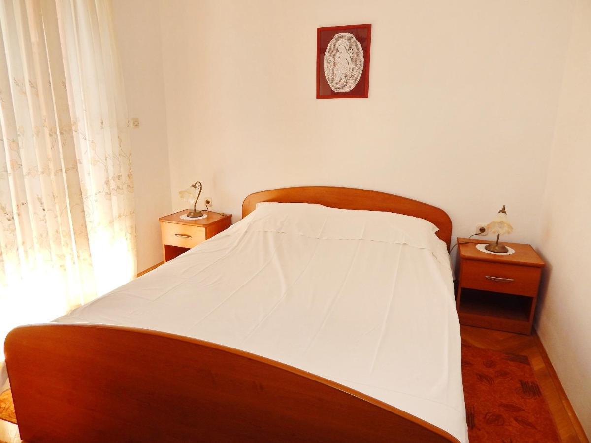 Apartments Luce - Family Friendly & Parking Pag Town Eksteriør bilde