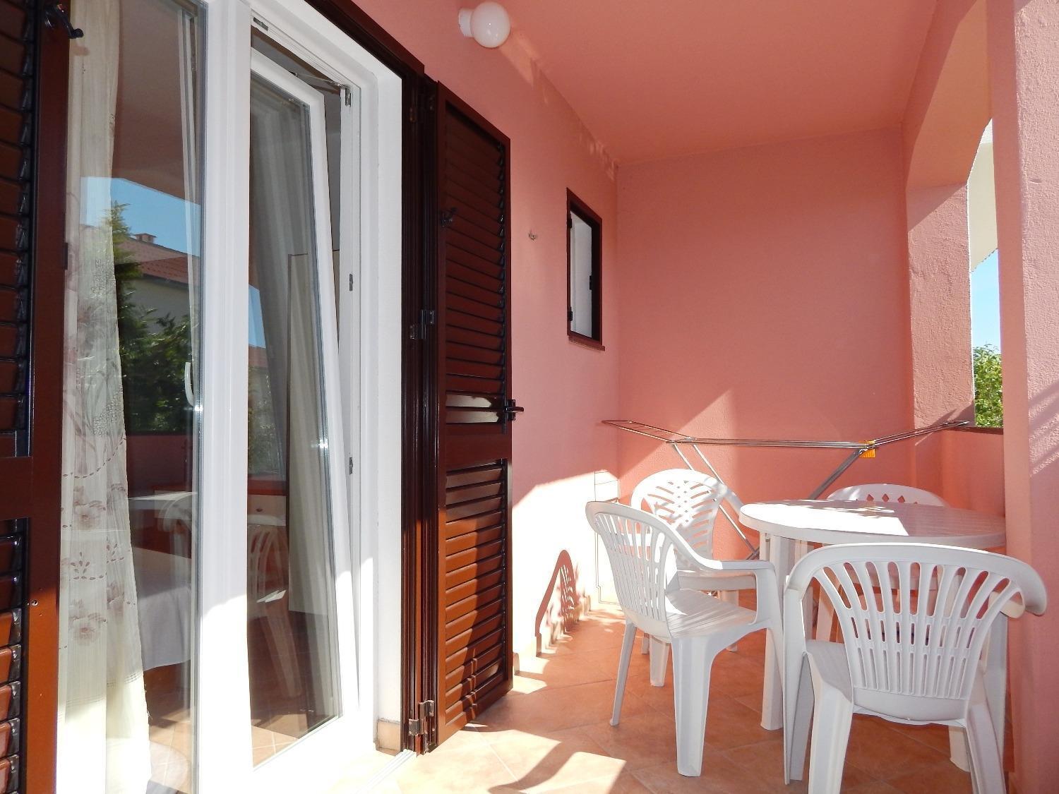 Apartments Luce - Family Friendly & Parking Pag Town Eksteriør bilde